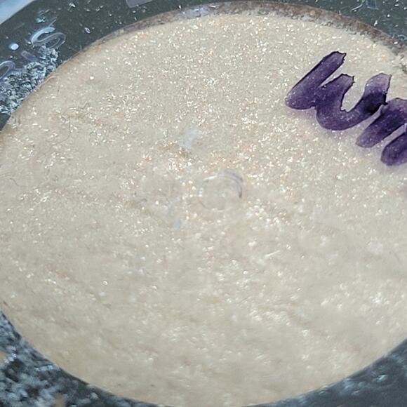 L'Oréal Paris Infallible 24HR Eye Shadow 997 ETERNAL SUNSHINE 0.12 oz ✨️NEW✨️ - Picture 4 of 6